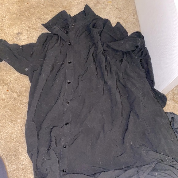 Black shirt - Picture 1 of 4